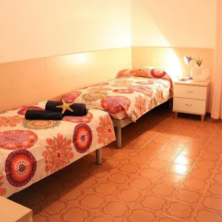 Apartamento Quiet Flat Near The - Beahost